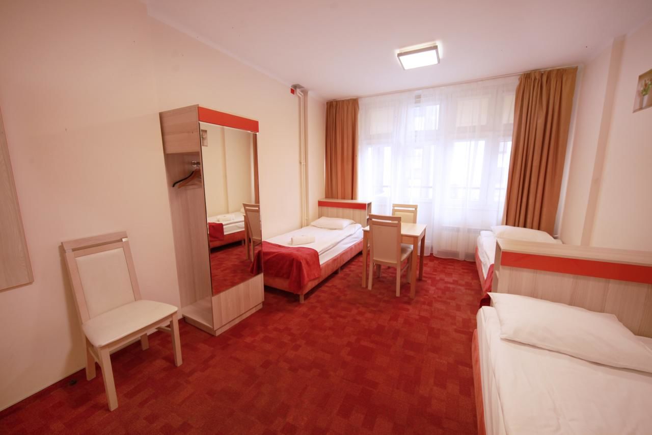 Хостелы eMKa Hostel Варшава